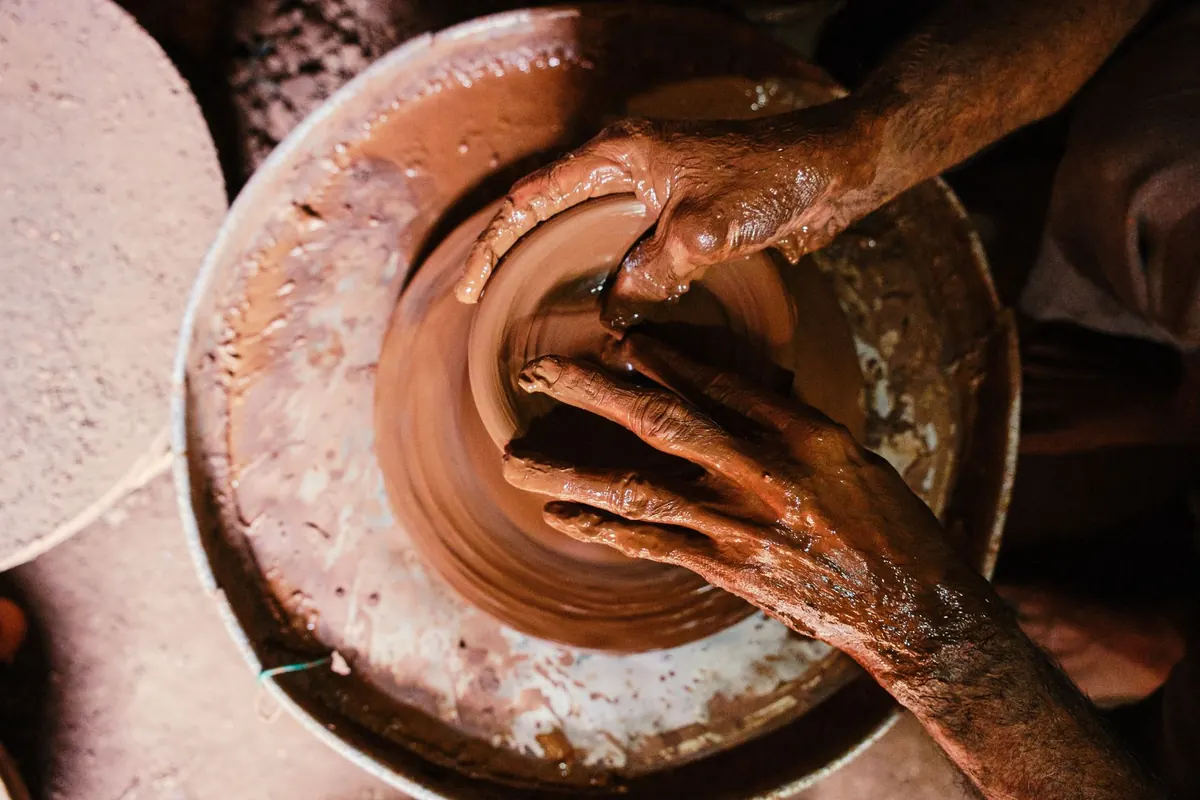 Centering Clay on the Wheel: 5 Drills to Fix Wobble for Beginners